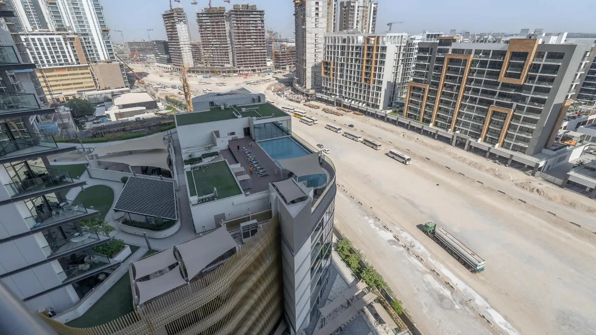 Apartment Refined Urban Living 1 Bebdroom At Sobha Waves Grande Dubai