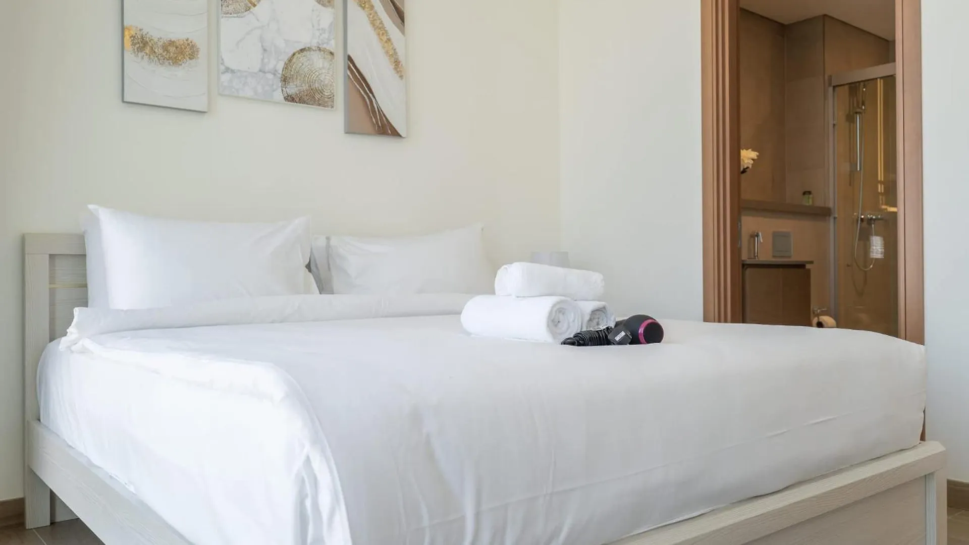 Apartment Refined Urban Living 1 Bebdroom At Sobha Waves Grande Dubai