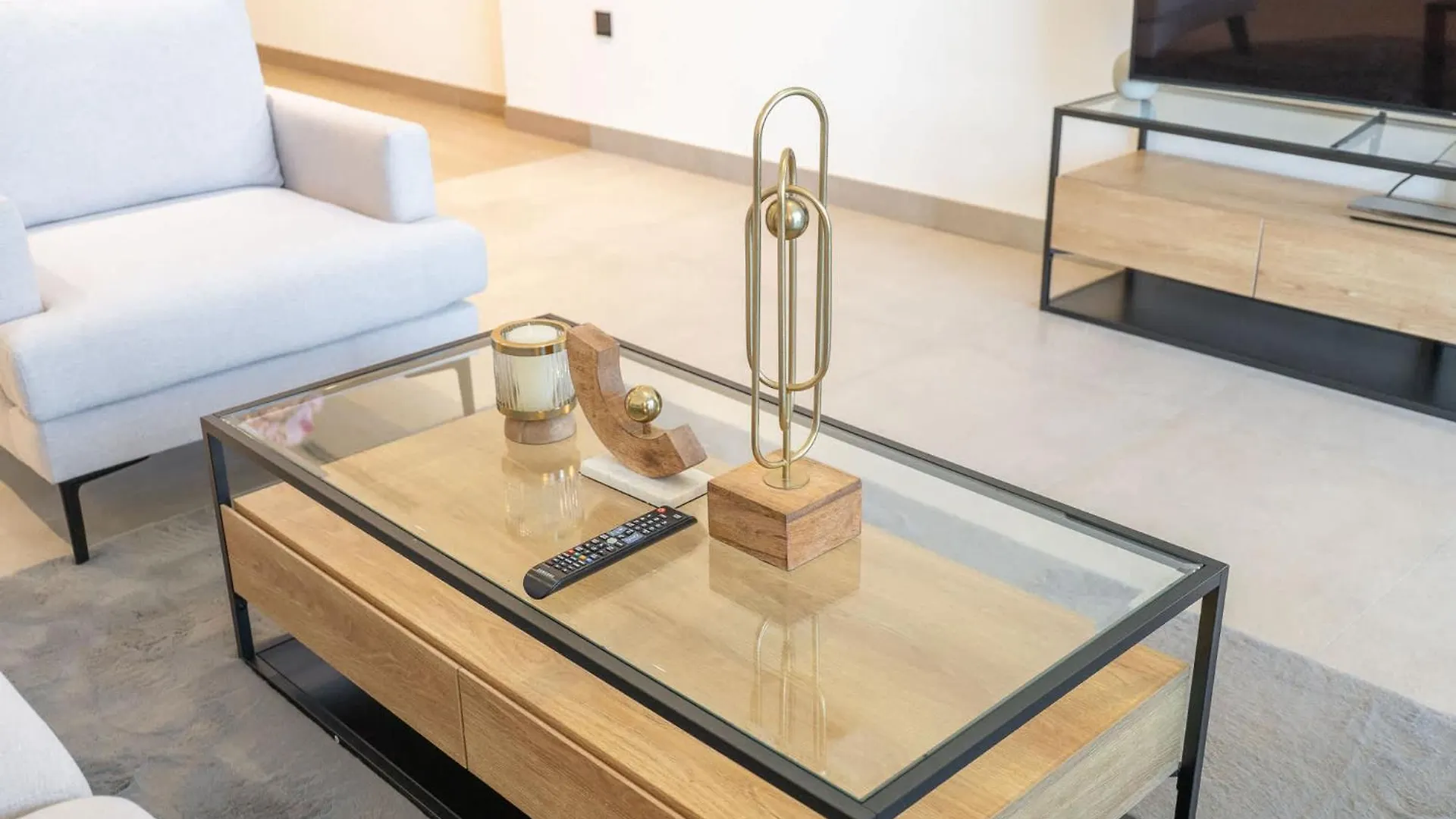 Apartment Refined Urban Living 1 Bebdroom At Sobha Waves Grande Dubai