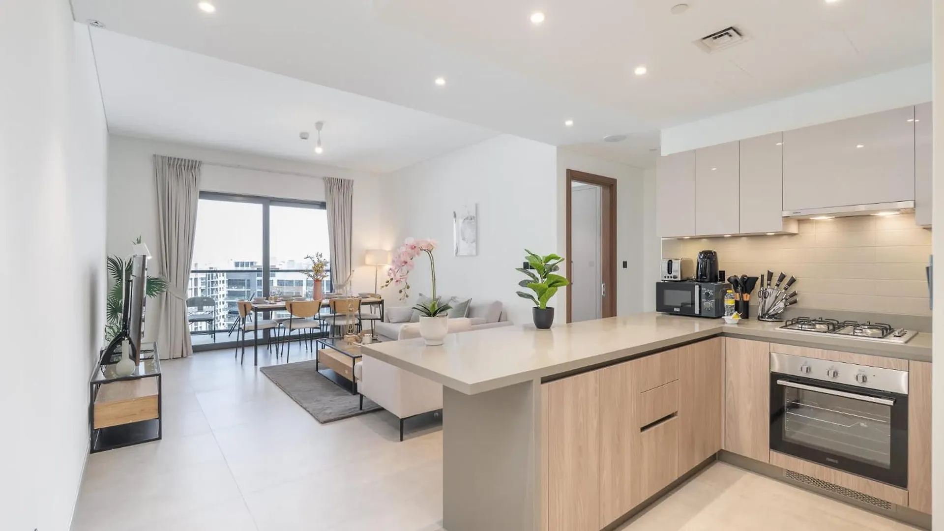 Refined Urban Living 1 Bebdroom At Sobha Waves Grande Dubai