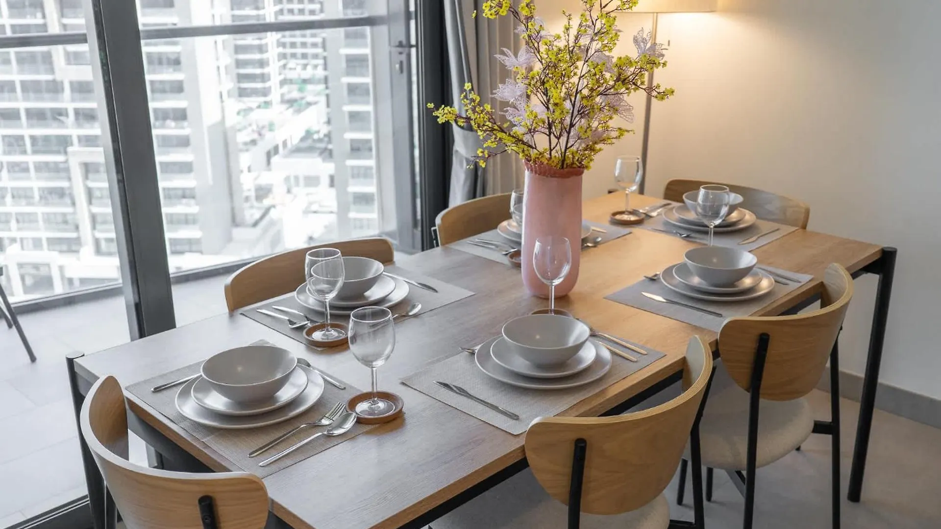 Refined Urban Living 1 Bebdroom At Sobha Waves Grande Dubai Apartment